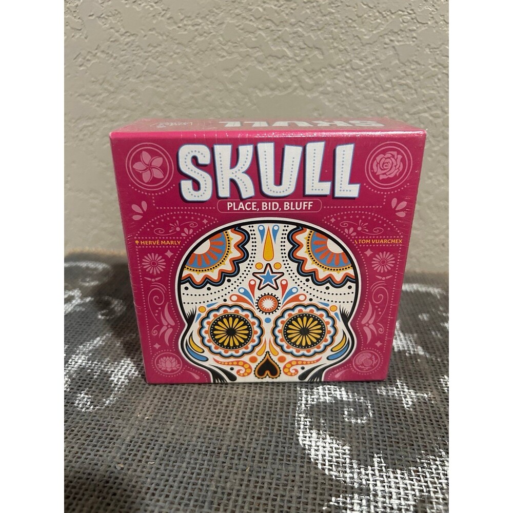 Skull Party Game Bluffing Strategy Game Family & Friends 6 Players